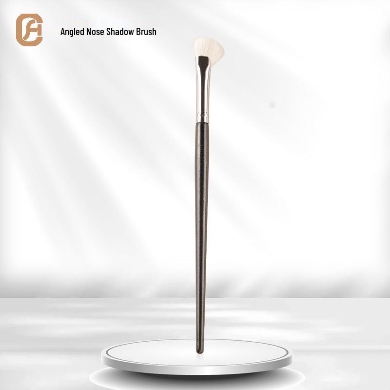 

Semi-Circular Milky Way Sparkle Eyeshadow Brush - Goat Hair