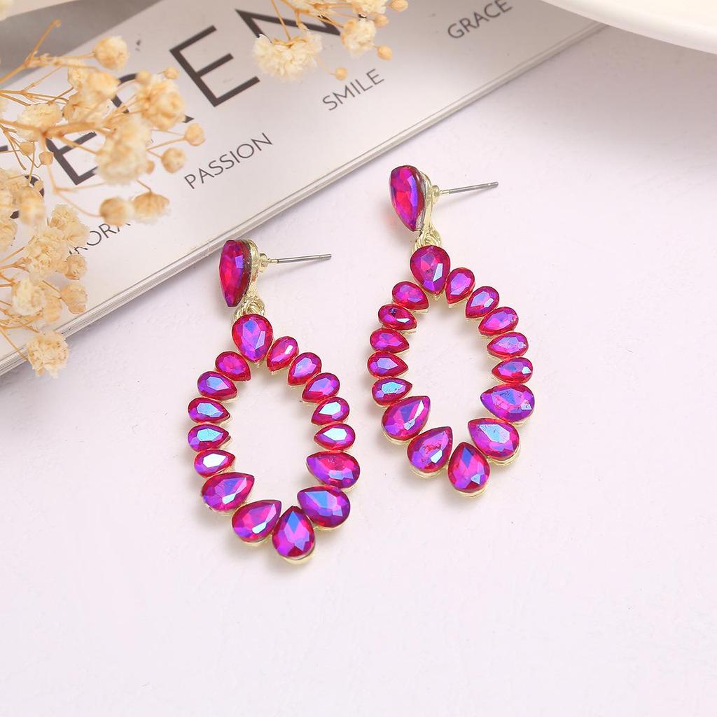Retro Rhinestone Stud Earrings: Light Luxury Alloy Drops for Banquet and Party