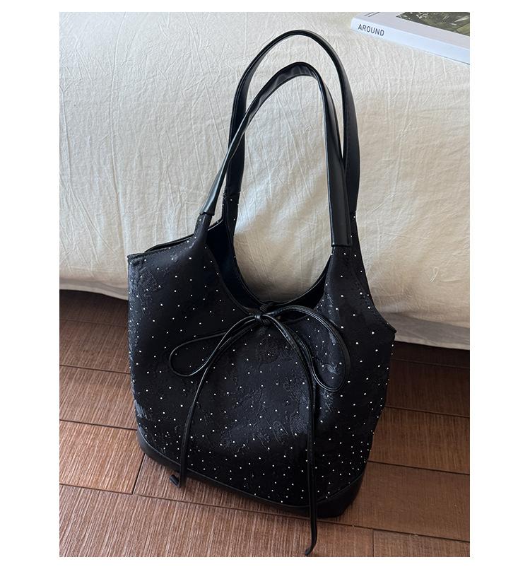 

2025 new niche design bag women s large-capacity sail tote bag versatile commuter shoulder handbag underarm bag чёрный