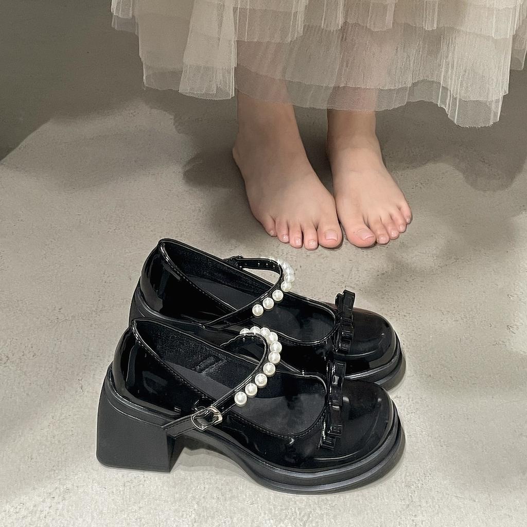 Black French retro small thick heel high heels women's summer 2025 new with skirt light mouth Mary Jane single shoes