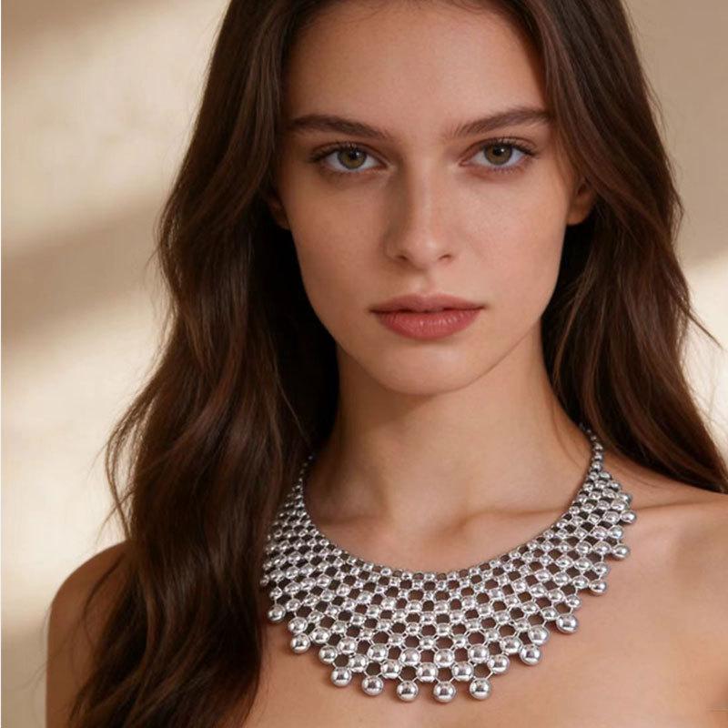 Necklace Geometric Round Splicing Personalized Necklace Exaggerated Wind Metal Tassel Clavicle Chain