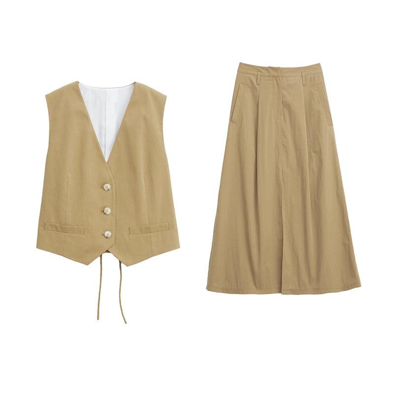 Elegant Vintage-Style Breathable Vest & High-Waist A-Line Slit Skirt Set