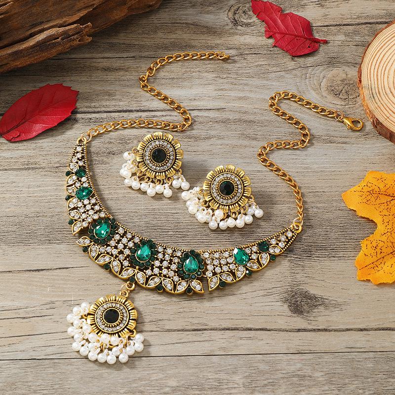 European Ethnic Tassel Gemstone Necklace & Earring Set: Light Luxury Pearl Crystal Clavicle Chain for Women's Travel Photography