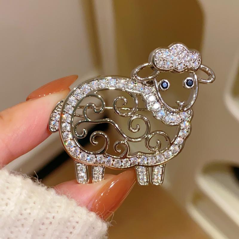 Delicate Goat Sheep Brooch Shiny Rhinestone Inlaid Unisex Fashion Pin Perfect Jewelry Gift For Women Girls Birthday Party