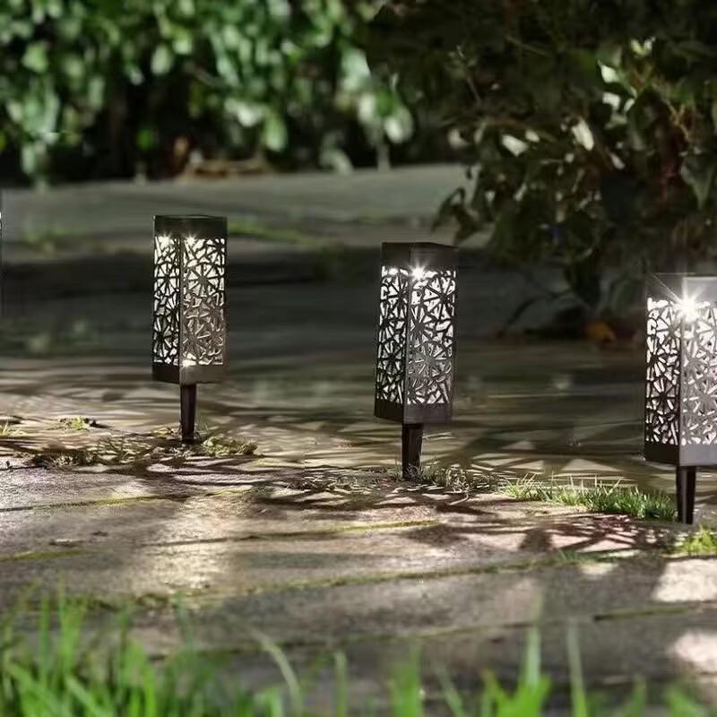 

Lishi Solar Hollow Square Lawn Lamp