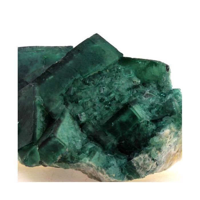 Pierres et Minéraux. Fluorite. 3507.0 ct. Mandrosonoro, Madagascar.