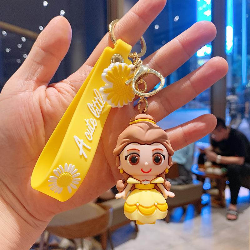 Disney Animation Princess Elsa Cute Car Keychain Snow White Figurine Backpack Charm Motorcycle Keychain Decorative Accessories