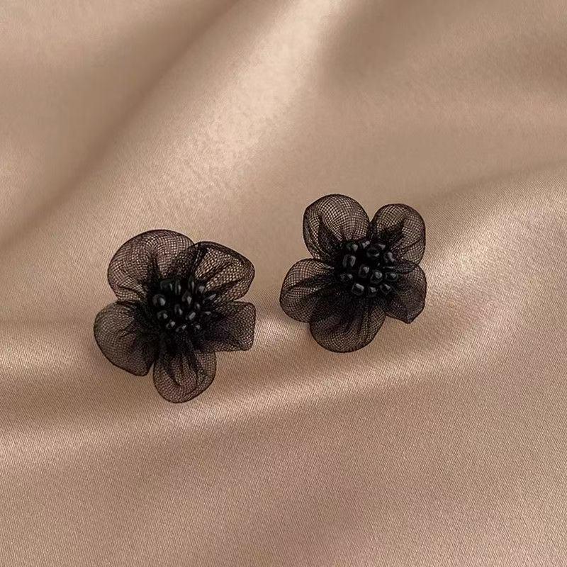 

Black Flower Retro Stud Earrings: Autumn/Winter Literary Fashion Statement Jewelry for Women.