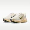 Nike Vomero 18 Comfortable Running Shoes Women's Beige