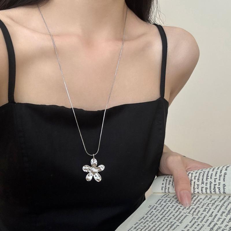 Korean Style Pull Out Flower Long Snake Bone Sweater Necklace For Women