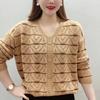 Nuovo Pullover alla Moda e Semplice a Righe Scollo a V Monopetto Lavorazione a Maglia Vuota Dimagrante Versatile