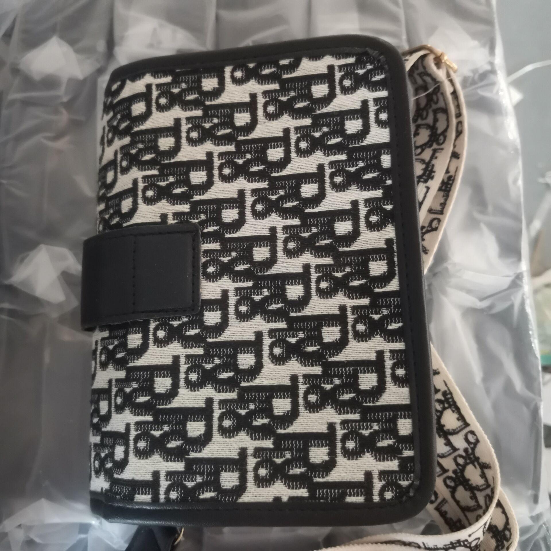 

Women s small square bag canvas + pu leather black and gray. чёрный