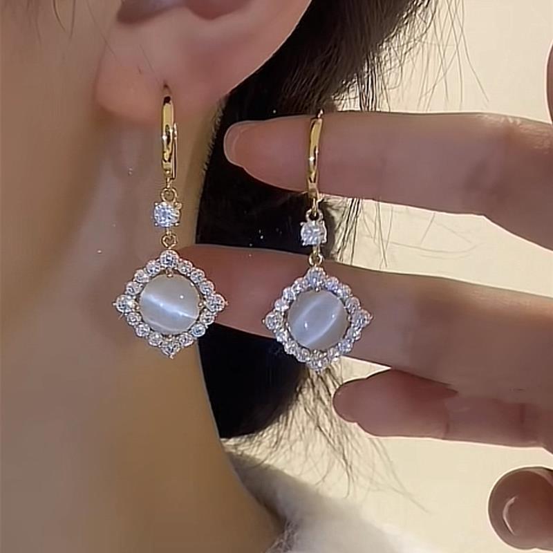 Temperament geometric rhombus diamond-set opal ear buckle women's light luxury niche design sense exquisite earrings tide geometric elements