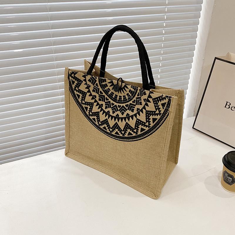 Traditional Folk Canvas Tote Bag With Lock Closure For Daily Use And Casual Outings
