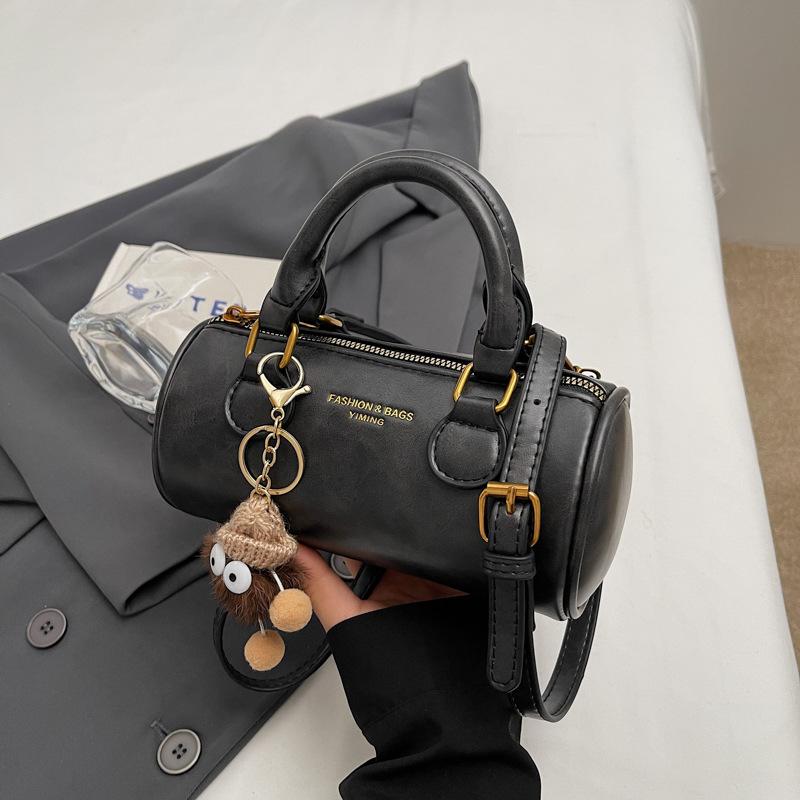 Maillard retro portable pillow bag women's 2025 new autumn and winter high-end niche design crossbody shoulder bag