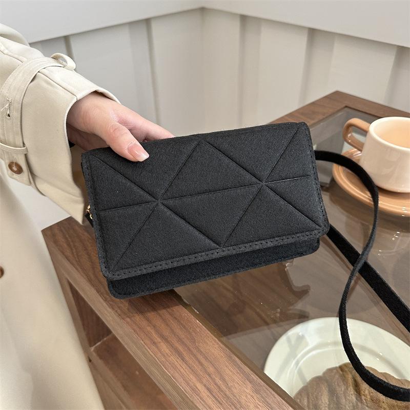 Wedding decoration Kleine Tassen voor Dames Uit voor Kleine Tassen voor Kleine Tassen voor Nieuwe Stijlen Frisse Crossbody Veelzijdige Ins Modeketting Kleine Vierkante Tas