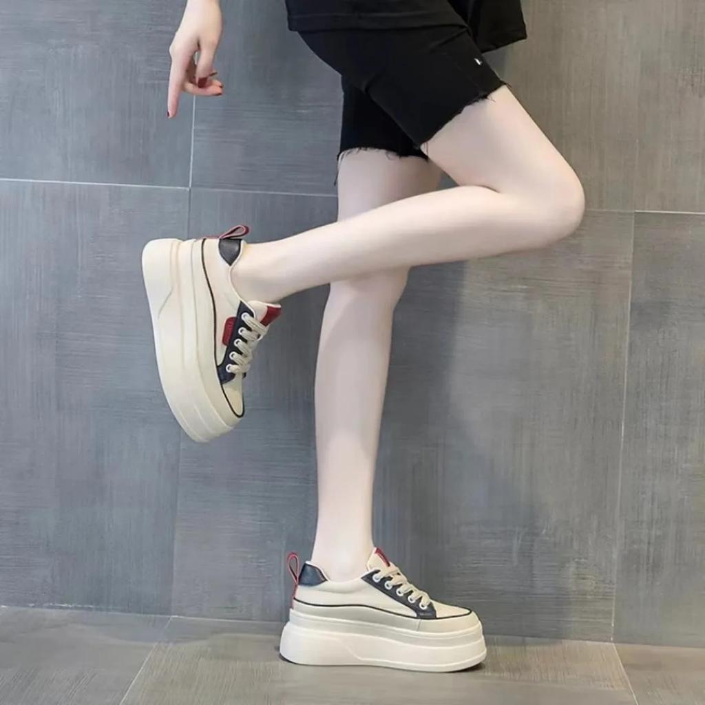 Fashion Autumn Women's Platform Shoes 2025 Winter Plus Velvet Lace Up Round Toe Sneakers for Women Increase Height Casual Running Shoes