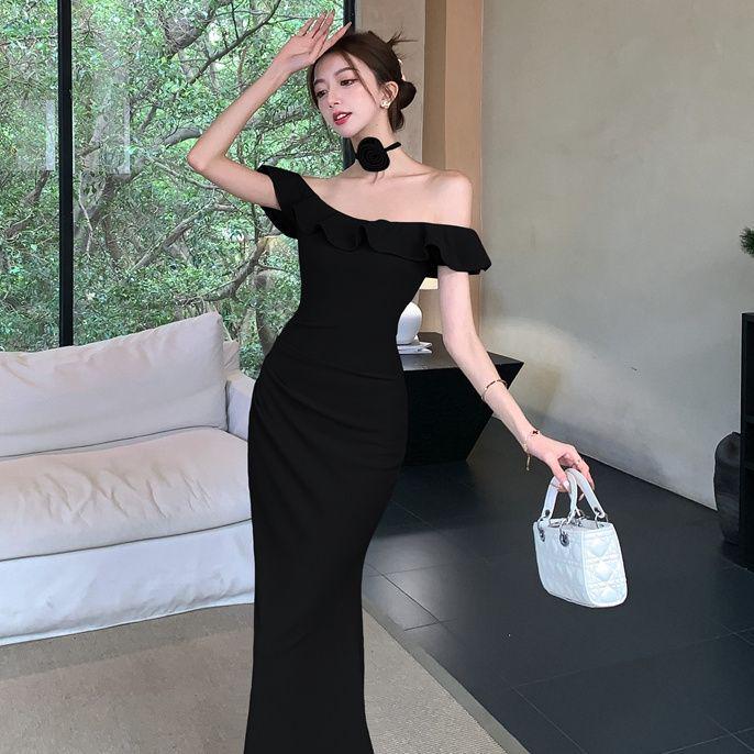 

Elegant French-Style One-Shoulder Summer Dress for Women - Slimming, Waist-Cinched, Long, Hip-Hugging Design S [83-93 pounds]