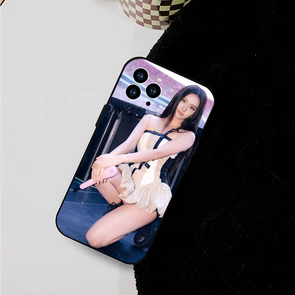 Sexy Girl J-jisoo-s Phone Case For IPhone 17 Air 16 15 14 13 Pro Max 11 12 Black Silicone Cover