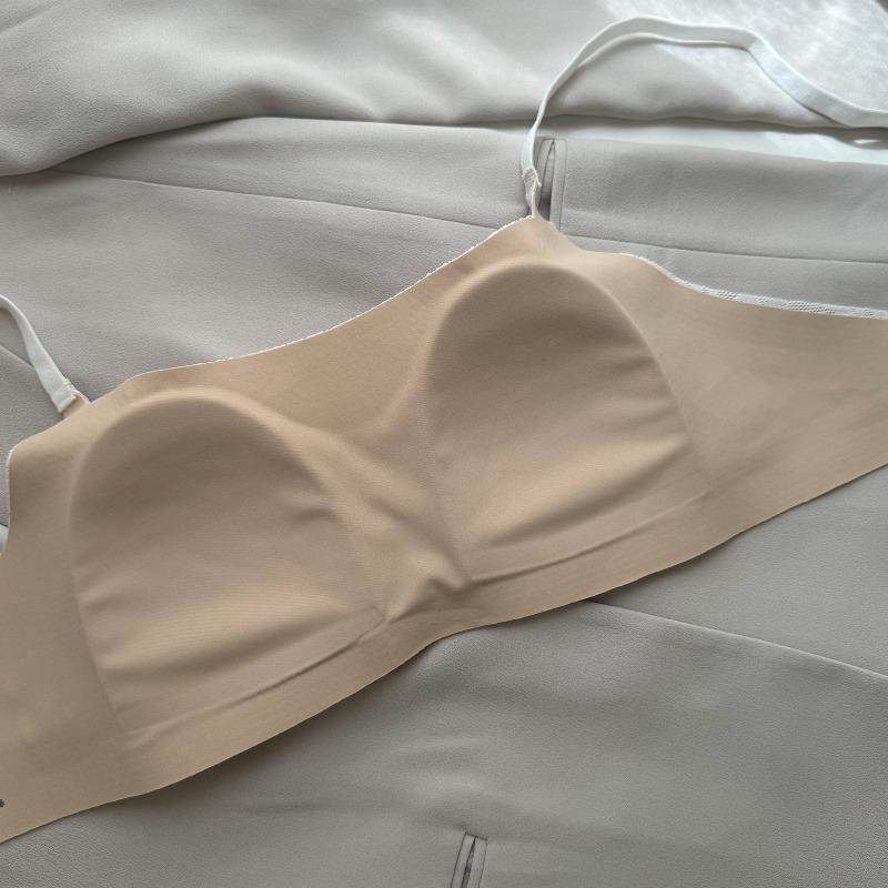 Summer ultra-thin lace underwear women's big breasts show small rabbit ears cup non-marking anti-light thin shoulder strap non-marking bra cover