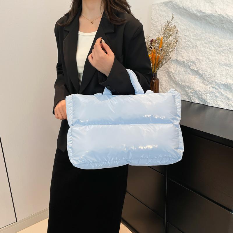 2025 new cotton-filled soft waxy tote bag for college students in class shoulder bag niche space cotton bag