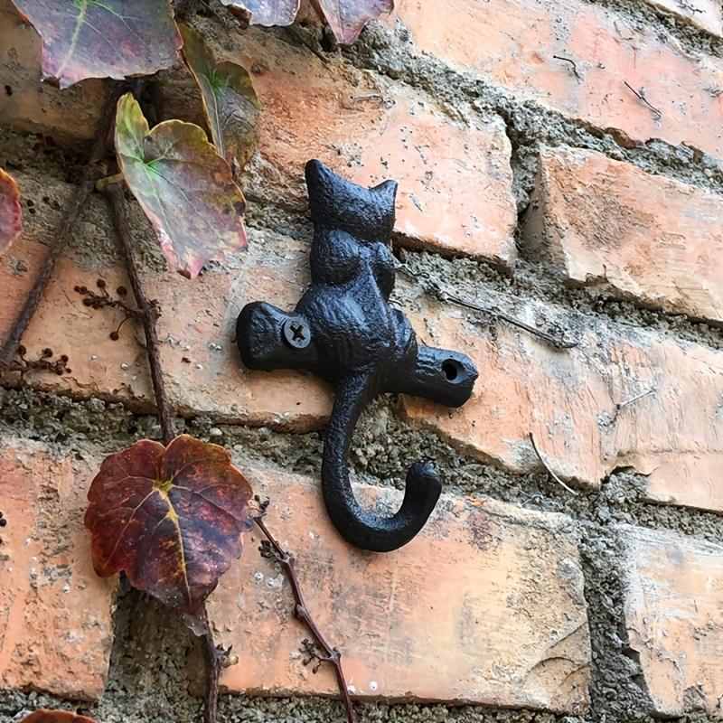 1pc Retro Iron Cat Hanger, Rustic Design Wall Hanger, Vintage Design Keys Towels Holder Metal Wall Mounted Heavy Duty Decorative Hanger