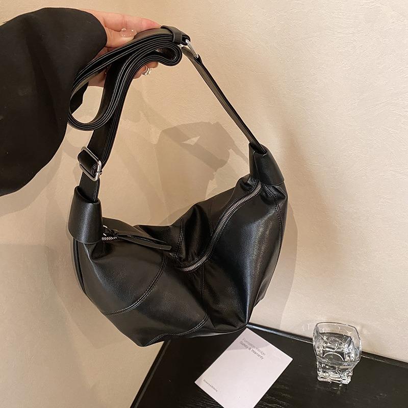 Hochwertige strukturierte Tasche Damen große Kapazität neue Herbst- und Winternische Ein-Schulter-Umhängetasche weiches Leder Pendler Knödeltasche