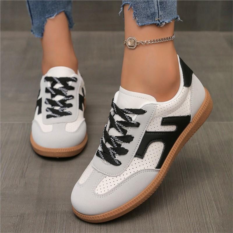 Women's Large-sized German Training Shoes Sports New Retro Two-tone Flat Single Shoes Flats C774