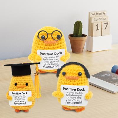 Häkelpuppe Handgemacht Plüsch Positive Ente Inspirationskarte Gestrickte Puppe Rucksackzubehör Abschlussgeschenk