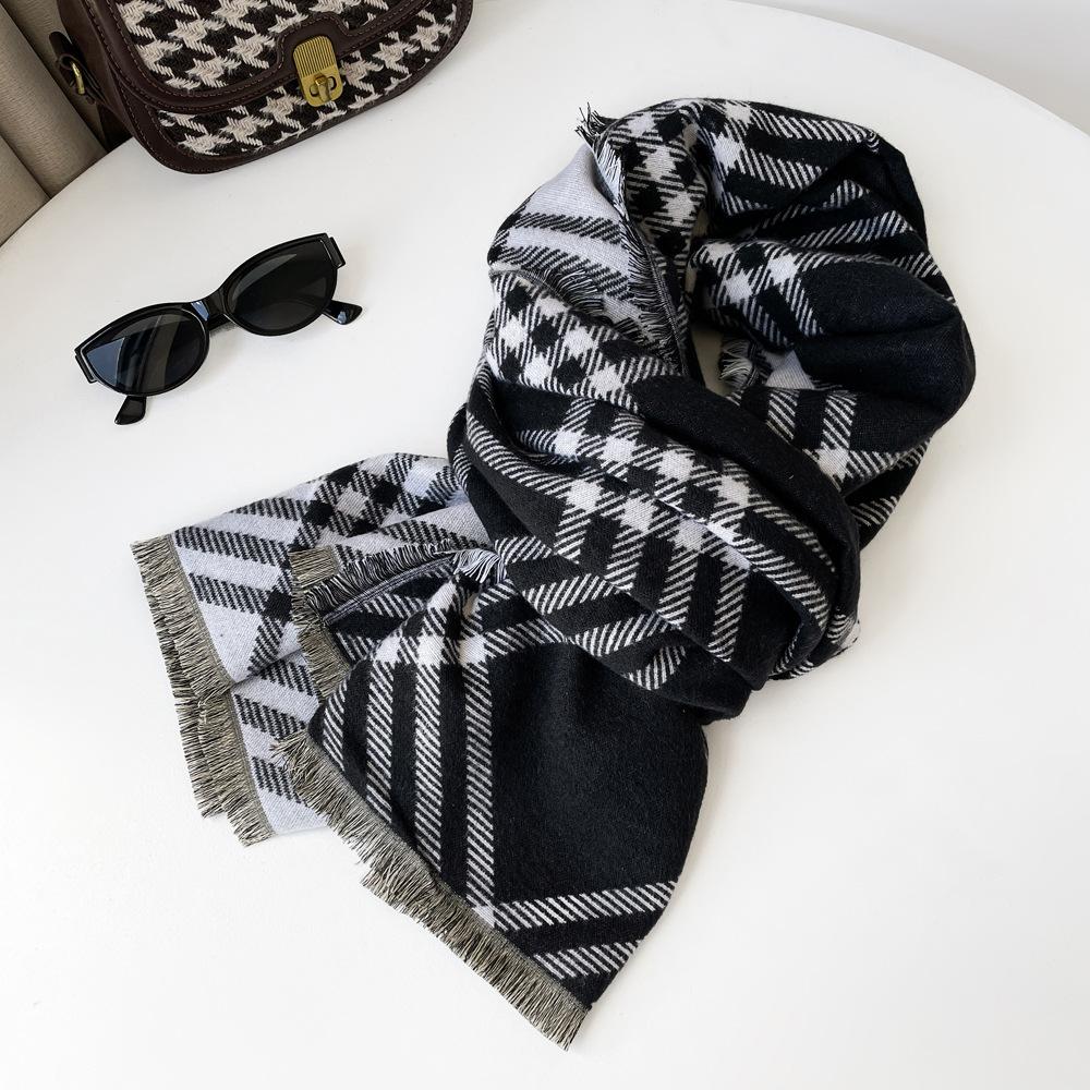 Versatile Premium Plaid Scarf Classic British Plaid Women's Autumn and Winter Imitation Cashmere Thickened Warm Scarf Large Shawl