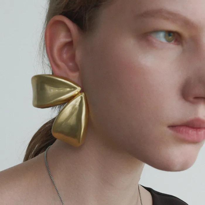 Golden Petal Single Earring