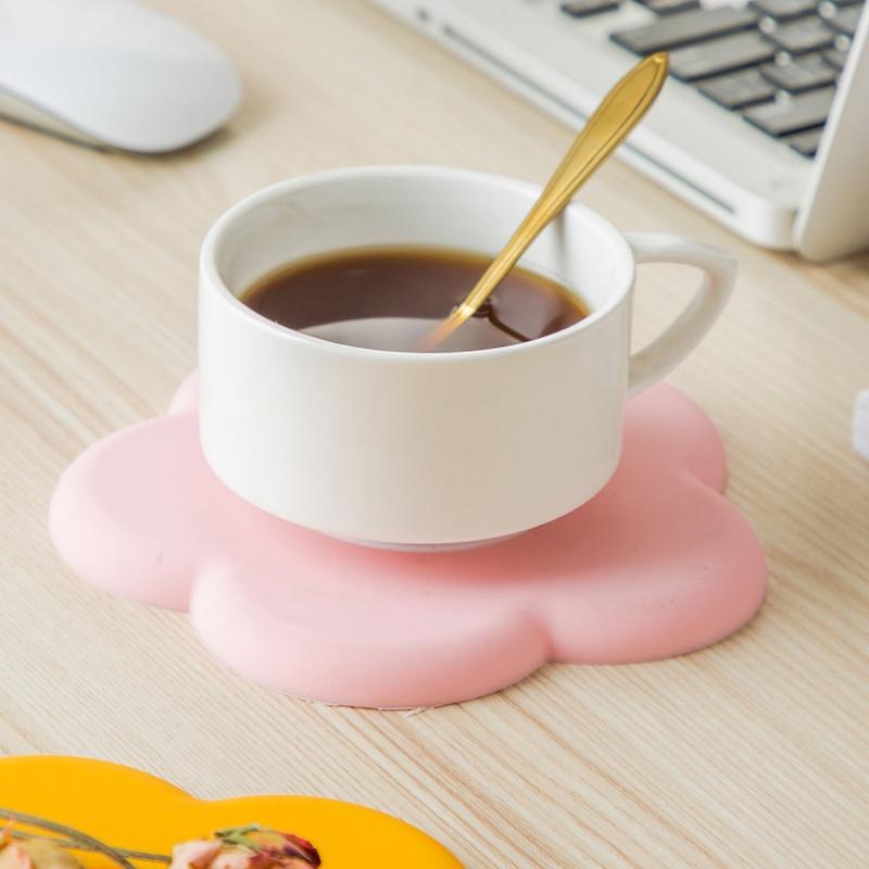 Flower Silicone Coasters Creative Cute Desktop Tea Coaster Heat-resistant Waterproof Mats Home Placemats Things for The Kitchen