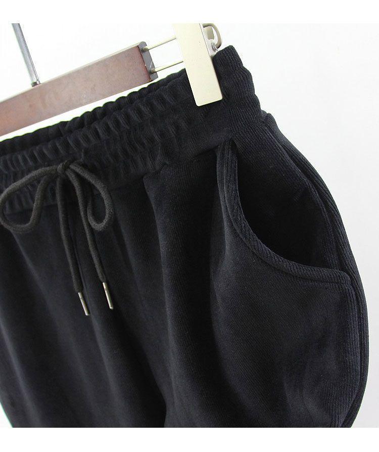 Trendy Golden Velvet Hoodie Set for Women: Fashionable Autumn/Winter Slimming Two-Piece Sportswear