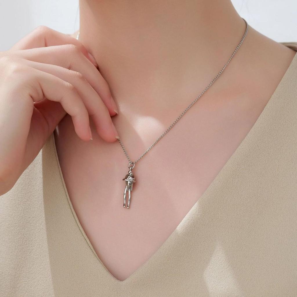 Versatile Hug Necklace Pendant - Fashionable Mother's Day Emotional Gift Ornament