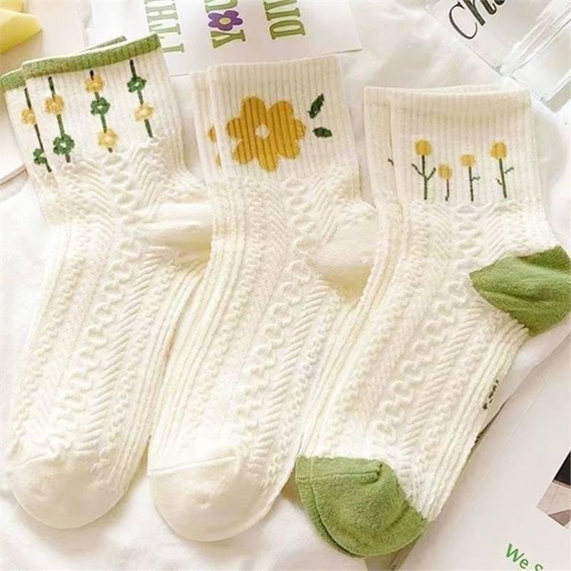 Women's Trendy Korean Cute College Style White Breathable Long Socks