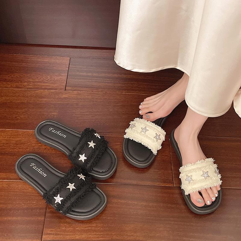 French small fragrant style slippers women's summer wear 2025 new Internet celebrity fashion rhinestone flat bottom beach sandals