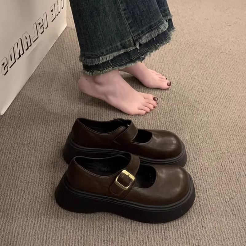 Thick-soled small leather shoes for women's autumn new models with one-word buckle Mary Jane shoes with skirts and single shoes