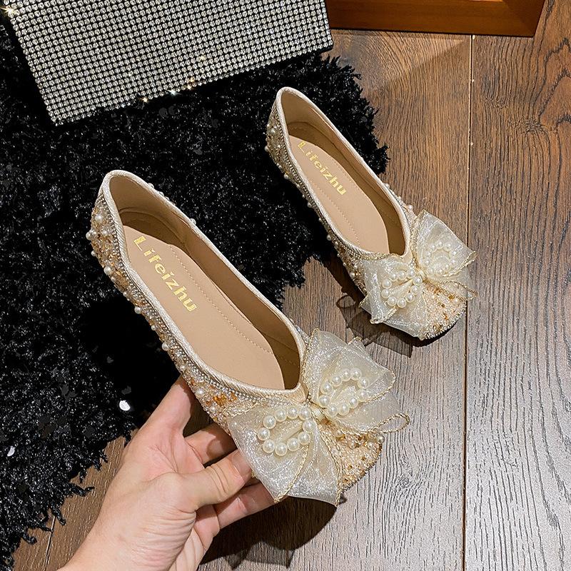 

Square head single shoes women s summer shallow mouth 25 new summer shoes pearl rhinestone bow flat bottom temperament ladyshoes 43 абрикосовий