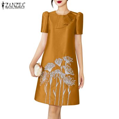 Lässiges Damenkleid mit Rundhalsausschnitt und kurzen Ärmeln und Stickerei