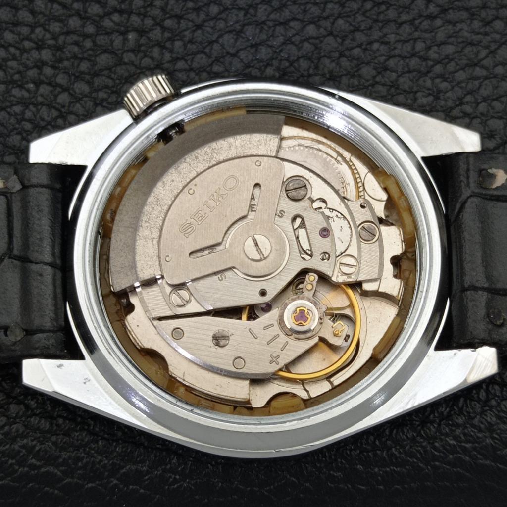 AUTOMATIC VINTAGE REFURBISHED SEIKO 5 JAPAN MENS GREEN DIAL WATCH a440457-4 Sk-a440457