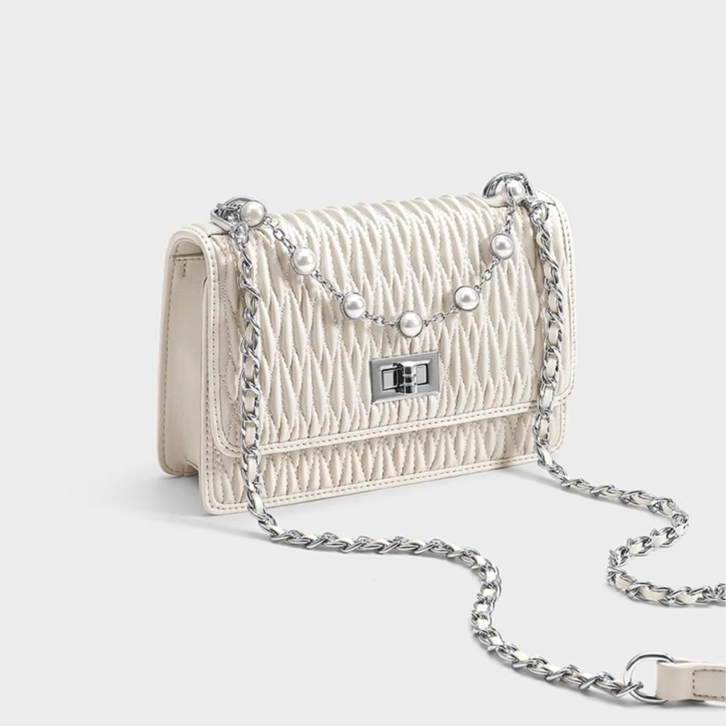 Diamond Chain Bag Women's Crossbody Bag New Summer Fashion Versatile One-shoulder Cloud Bag Small Square Bag