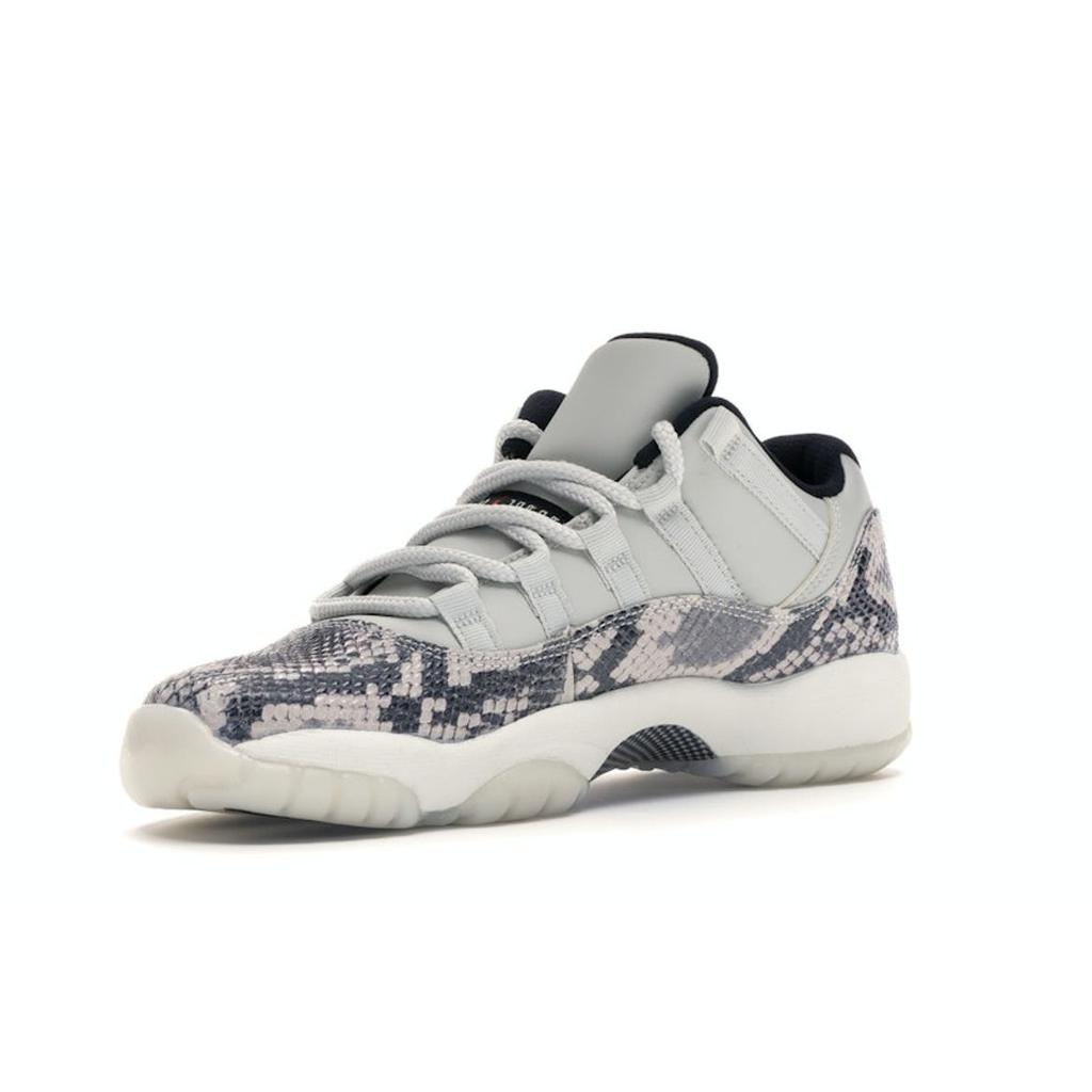 Air Jordan 11 Retro Low GS Light Bone Snakeskin Kids Sneakers Grey Light-Bone-Black-Smoke-Grey CD6847-002