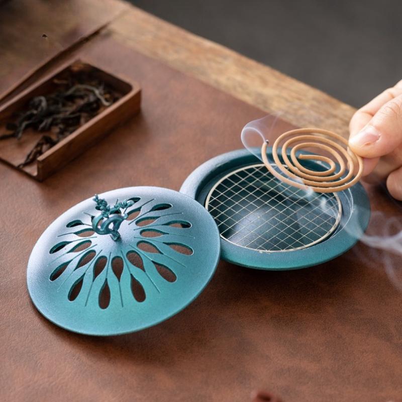 Luxury Alloy Zen Incense Burner for Sandalwood Coil Incense Auspicious Deer Cover Metal Ash Collector with Mesh Home Ornament