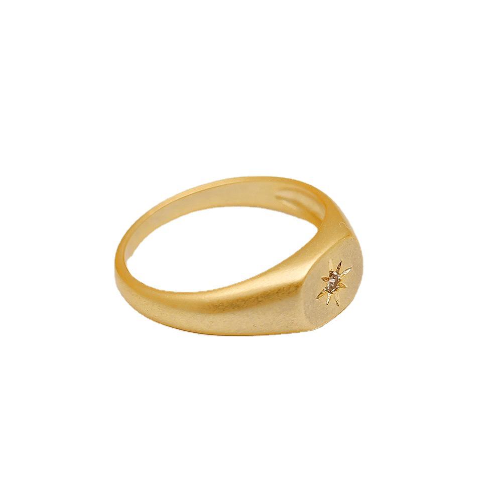 Hyasint Matt Liten Ring - Minimalistisk Stil for Fingerledd, Trendy og Kreative Ringer.