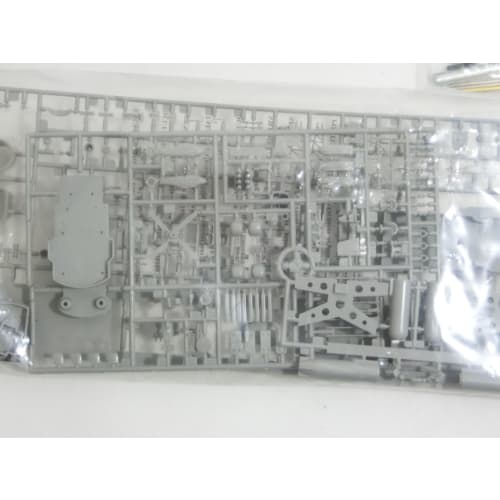 1/350 Chinese Navy Type 052A Destroyer Qingdao Motorized