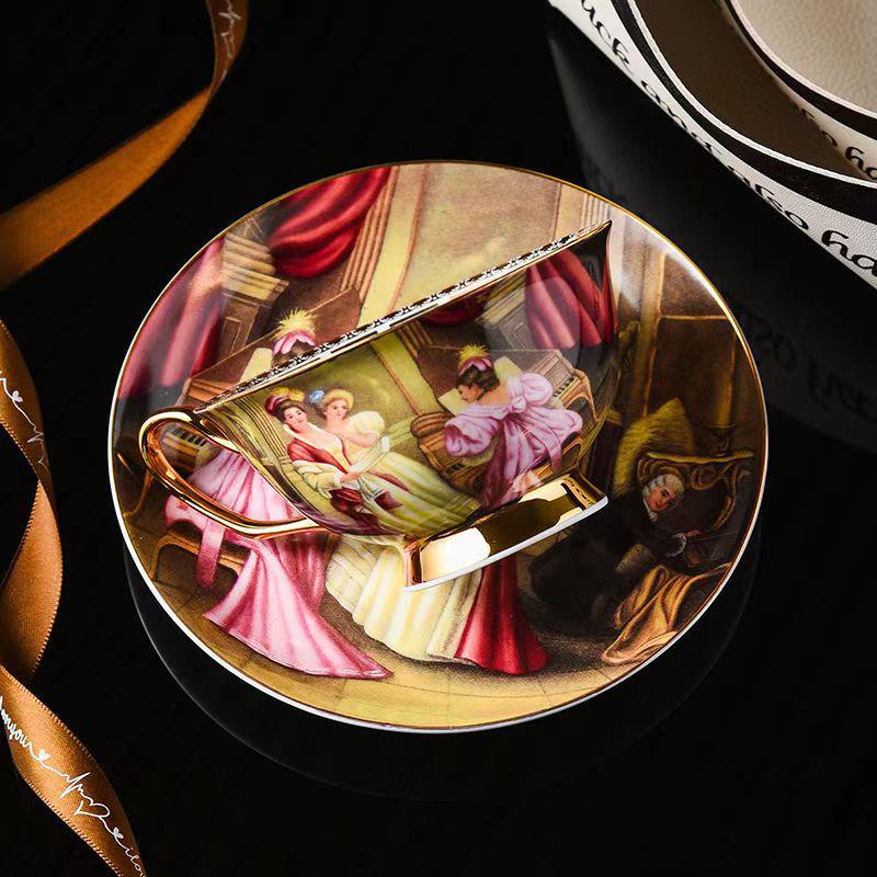 Juego de Tazas de Té y Café de Porcelana Ósea Pintada en Oro Retro Europeo