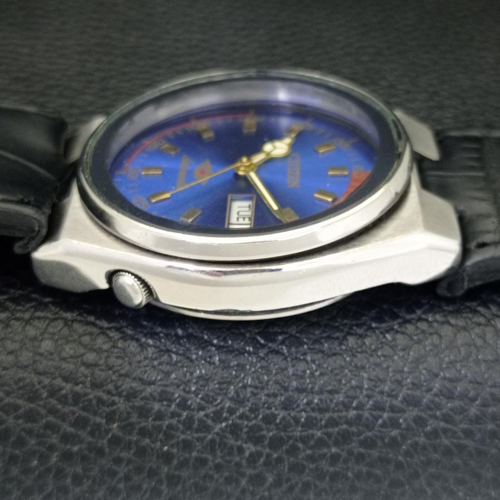 CITIZEN AUTOMATIC VINTAGE 8200 JAPAN MENS BLUE COLOR DIAL WATCH a702143-5 R208-a702143