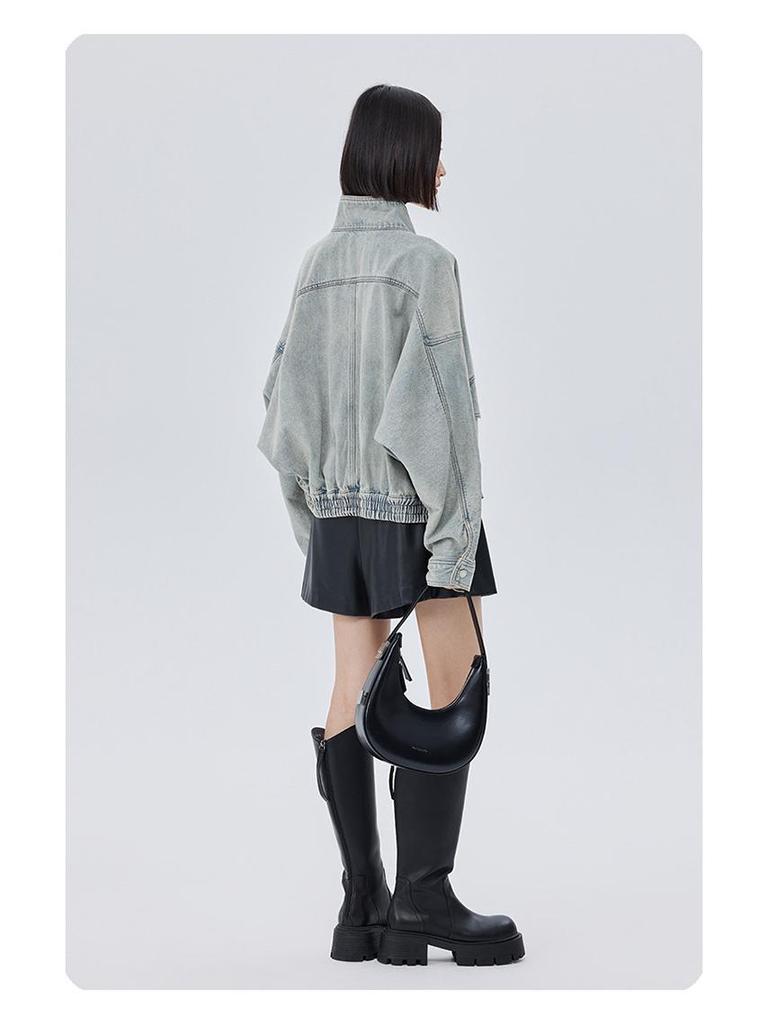 Retro Hong Kong Style Stand Collar Lapel Denim Jacket for Petite, New Early Spring Trend, Loose Fit, Distressed, and Slimming.
