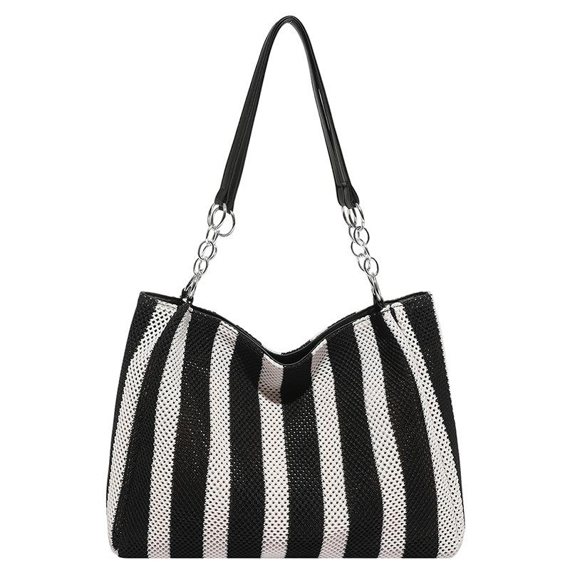 

Fashion contrasting striped woven bag women s new commuter shoulder armpit bag vacation style woven tote bag чёрный