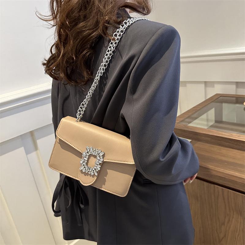 2025 Western Style Chain Messenger Bag: Elegant Diamond Lock Small Square Shoulder Bag for Women